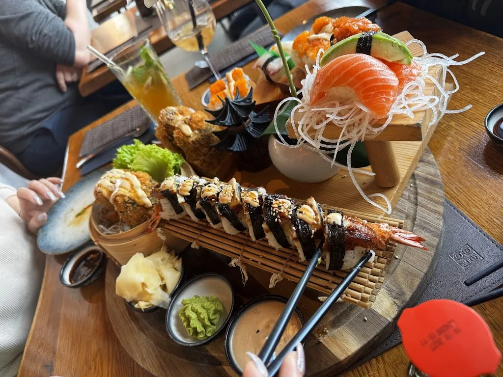 Đinh Vũ Thủy Trúc_Mizumi Restaurant_Wunstorf_review