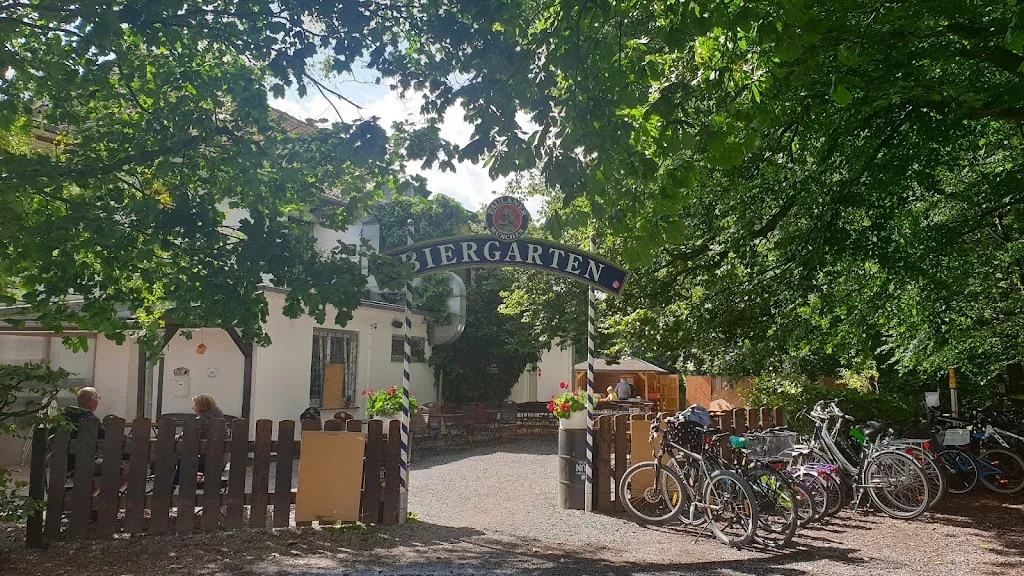 Biergarten der Waldgaststätte Alten's Ruh_Wunstorf_slider_image_2