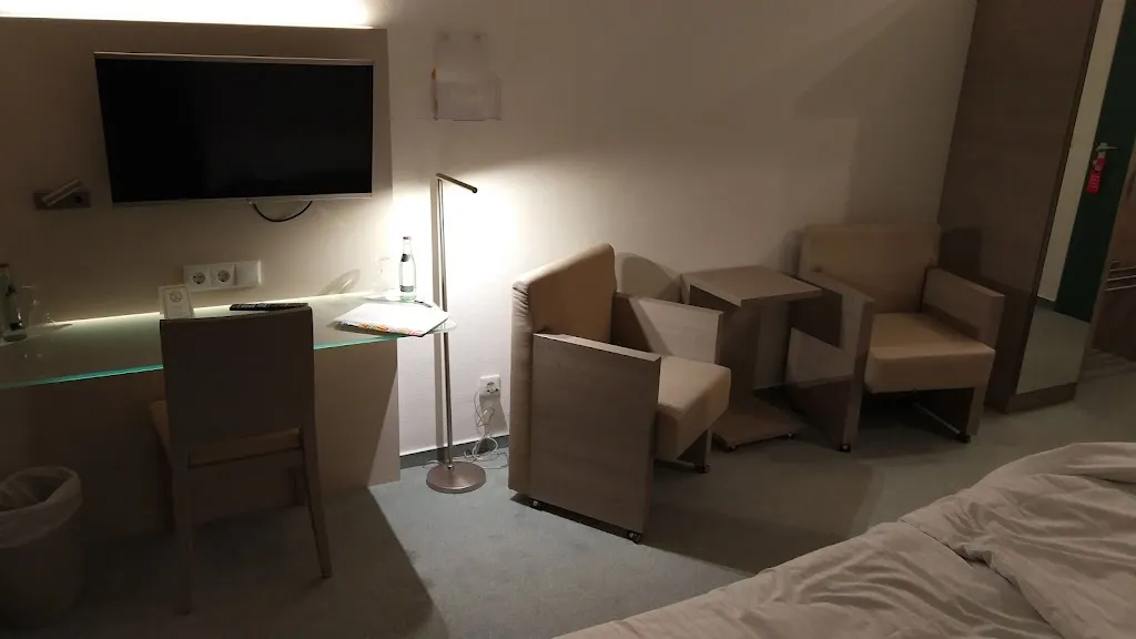 Bjorn Schepers_Wehrmann-Blume_Wunstorf_review