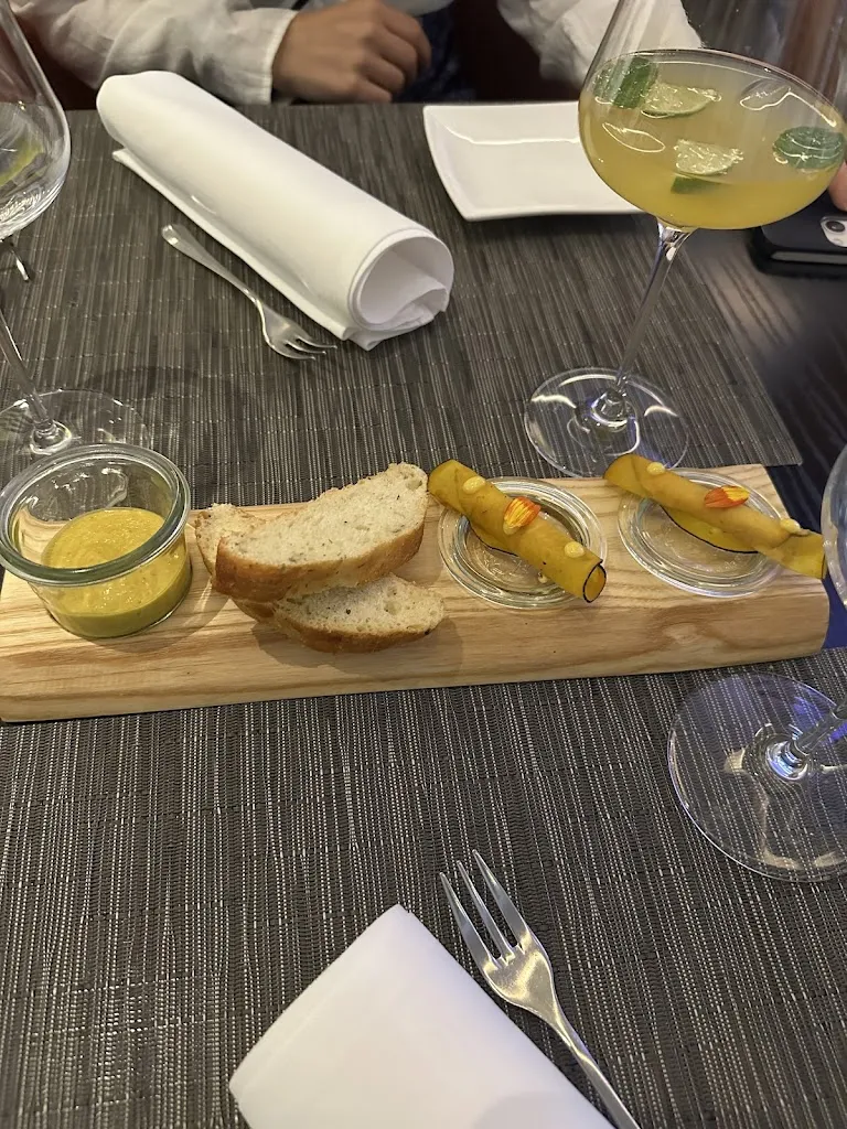 Nathan Näpfli_Mille Sens_Bern_reseña