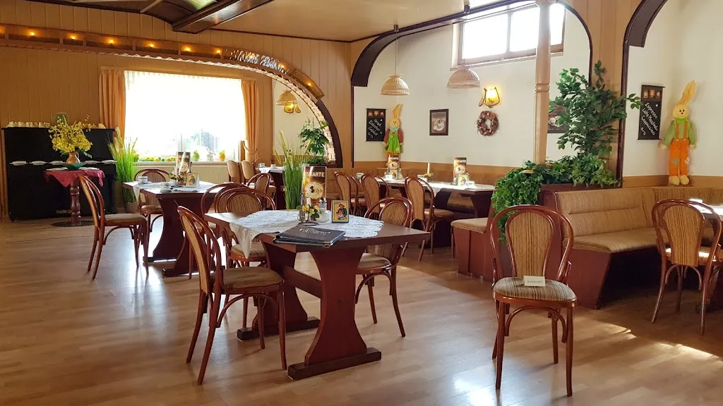 Gaststätte & Café "Zur Biene" ristorante a Cursdorf
