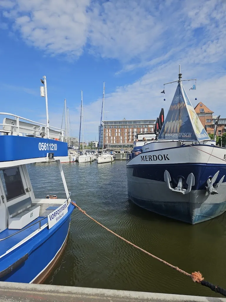 Smiley_Räucherschiff MERDOK_Barth_recensione