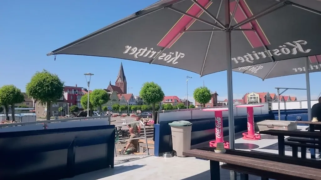 Räucherschiff MERDOK_Barth_slider_image_1