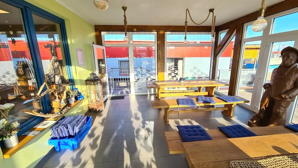 Fischladen mit Imbiss Fischer André_Barth_slider_image_3