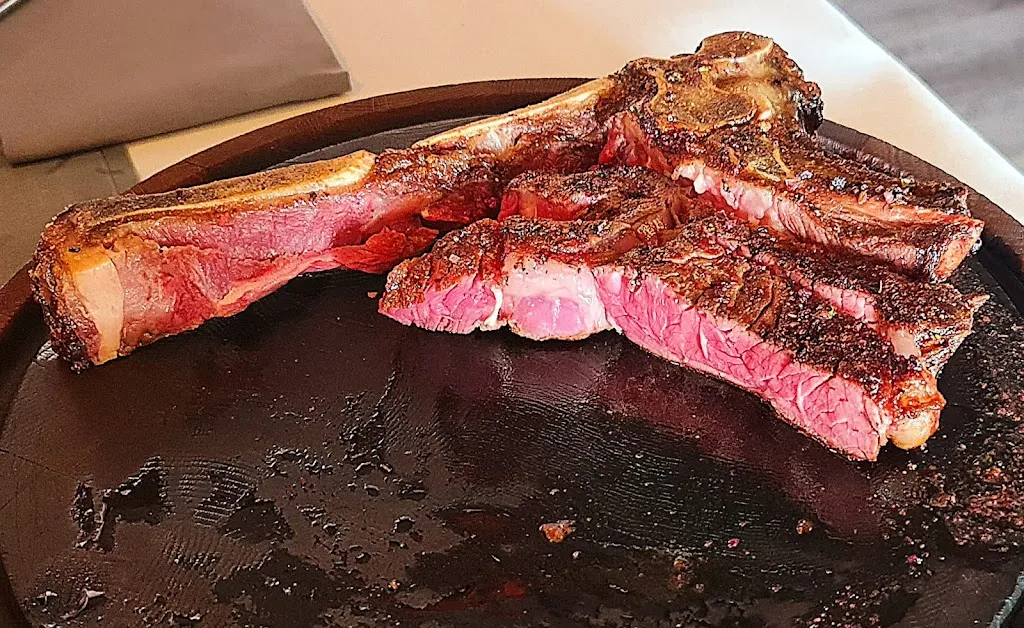 Bugsy's Restaurant_Barth_slider_image_3