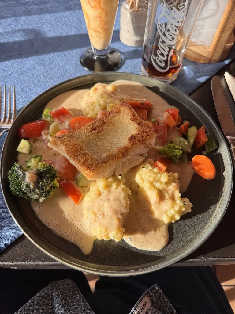 JULY Restaurant_Barth_slider_image_3