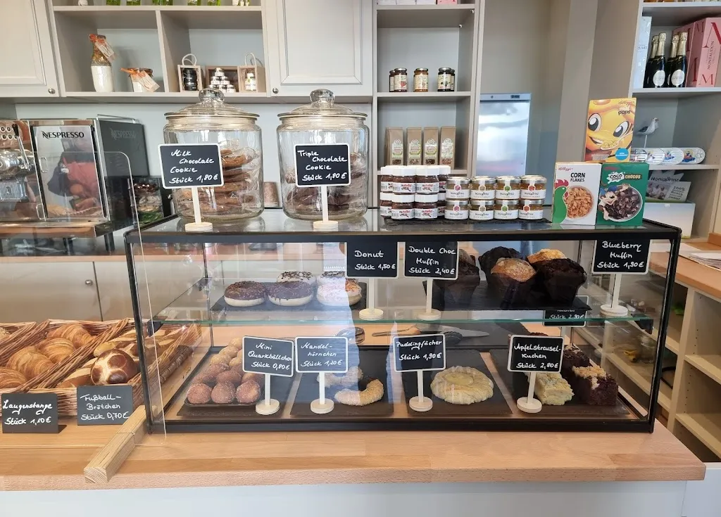 STRAND & HAFER Backstube Kaufladen Bistro_Börgerende-Rethwisch_slider_image_3