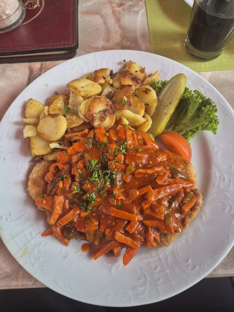 Robin Froehlich_Mudder Schulten Stuben_Neubrandenburg_review