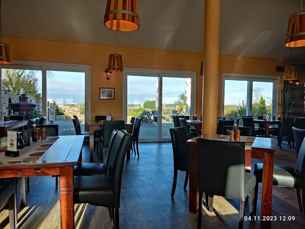 Seaside Pepelow Restaurant_Salzhaff_slider_image_1