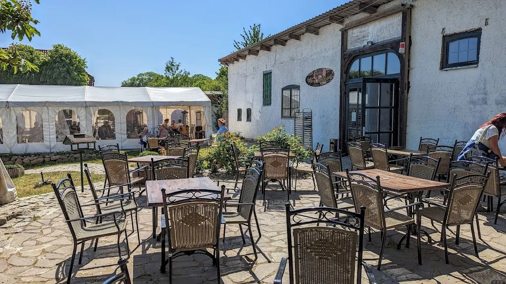 SaBö Courtyard Café + farm shop_Neuburg_slider_image_1