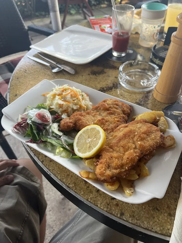 Bernhard Diener_Gasthof Fünf Eulen_Poel_review