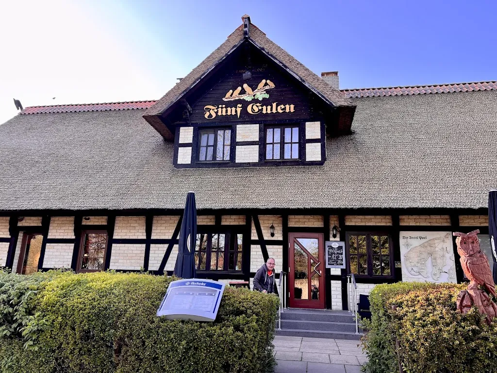 Gasthof Fünf Eulen restaurant in Poel