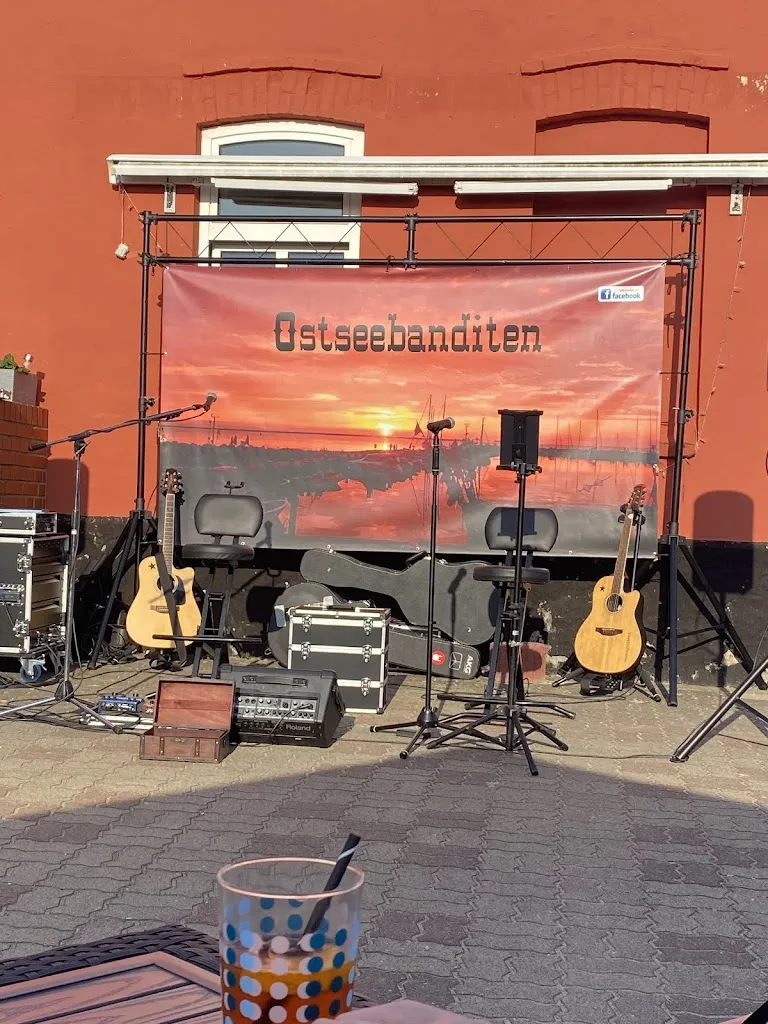 Jörg Jarling_Gasthaus Zur Insel_Poel_review