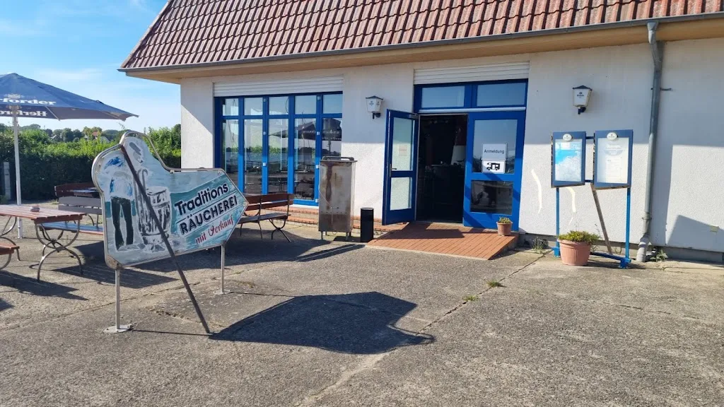 Poeler Forellenhof Traditionsräucherei mit Verkauf_Poel_slider_image_2