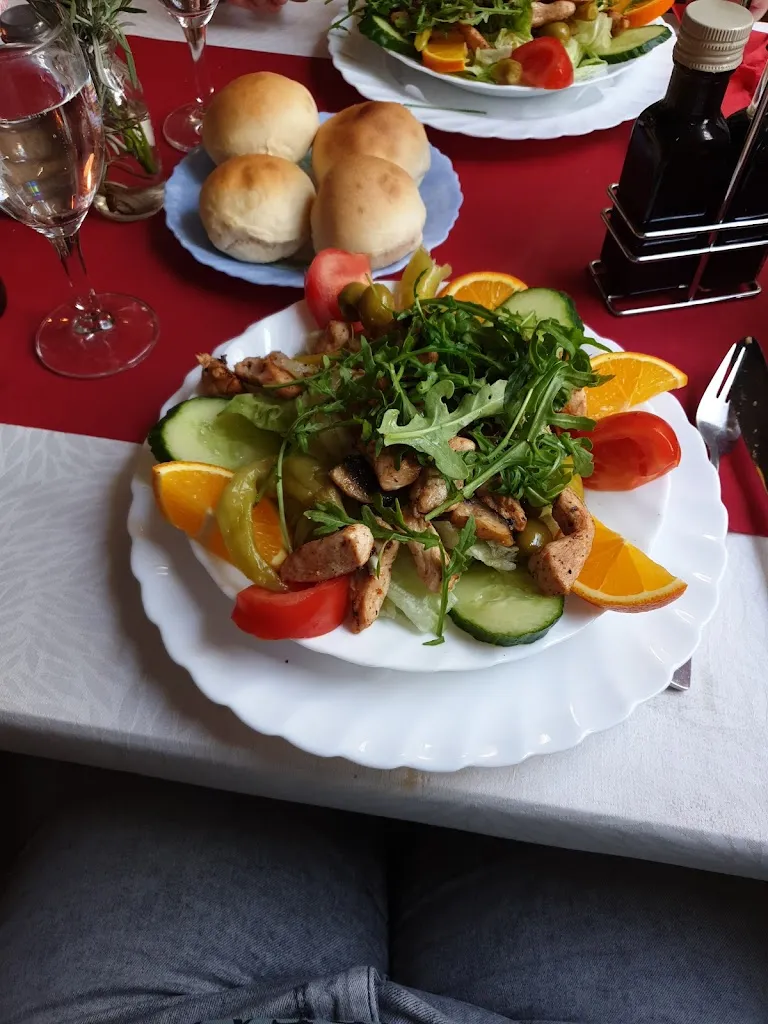 Antje Wiechmann_Wirtshaus Am Rande_Neustadt-Glewe_review