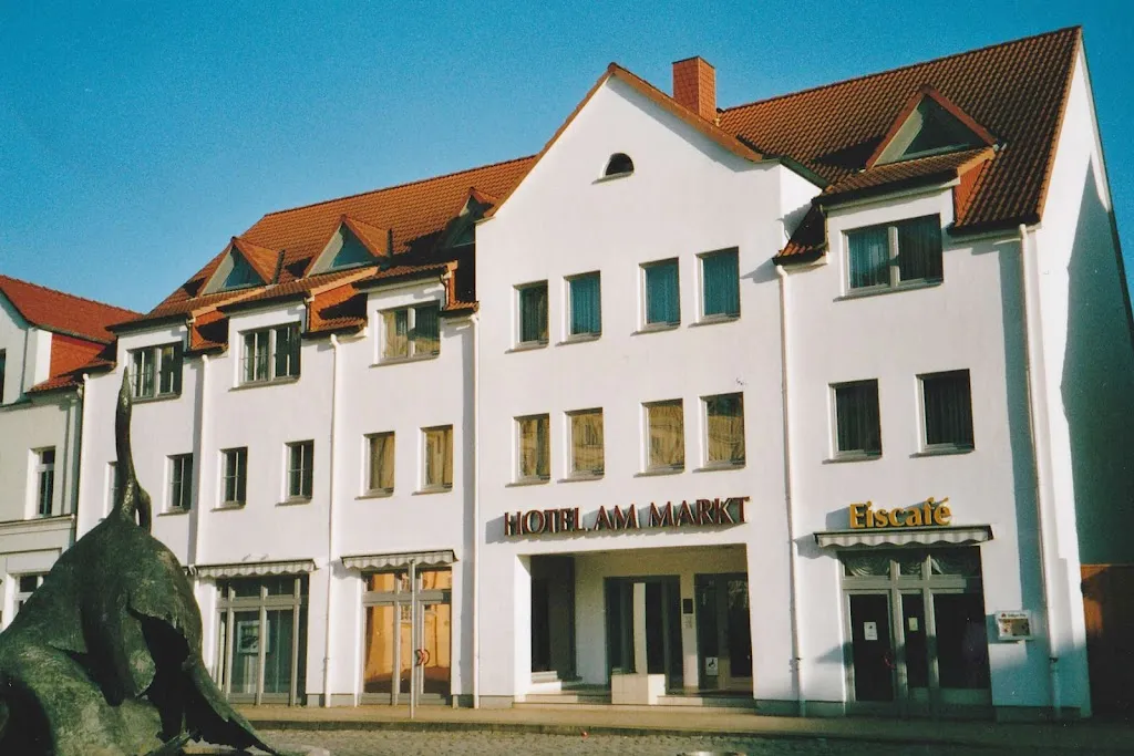 Hotel Am Markt - Carsten Zoern restaurant in Bützow