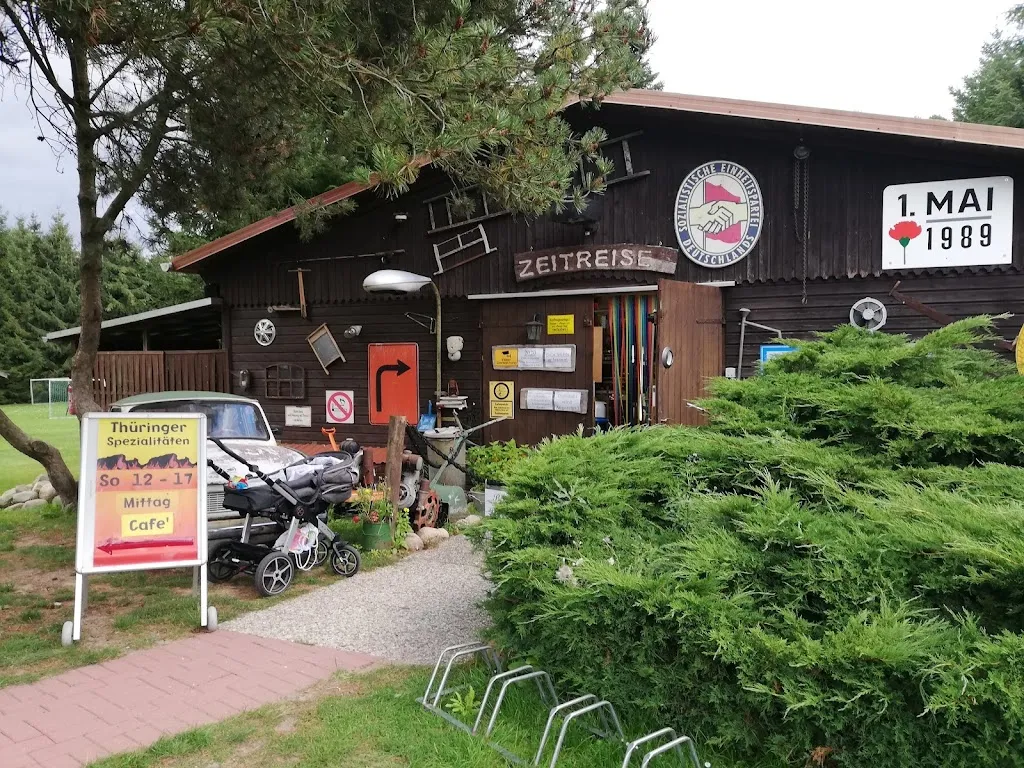 Cafe' & Grillkota am DDR Museum_Dabel_slider_image_1