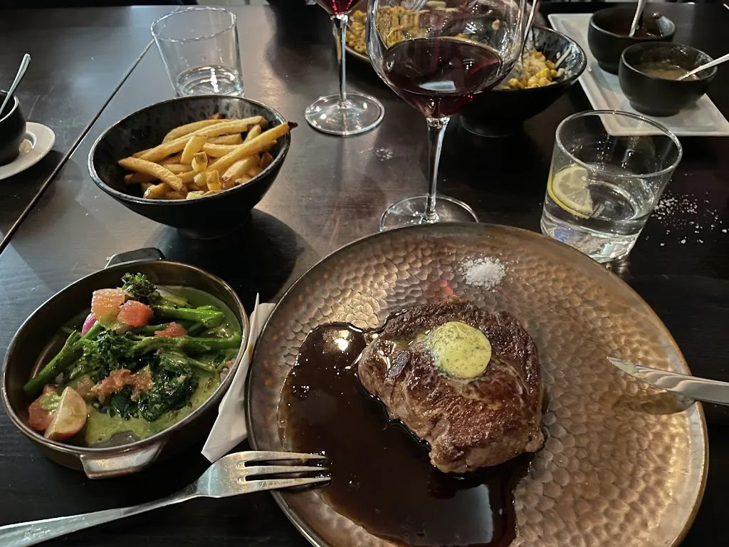 Katja Watts_Pavillon Steak House_Czechia_review