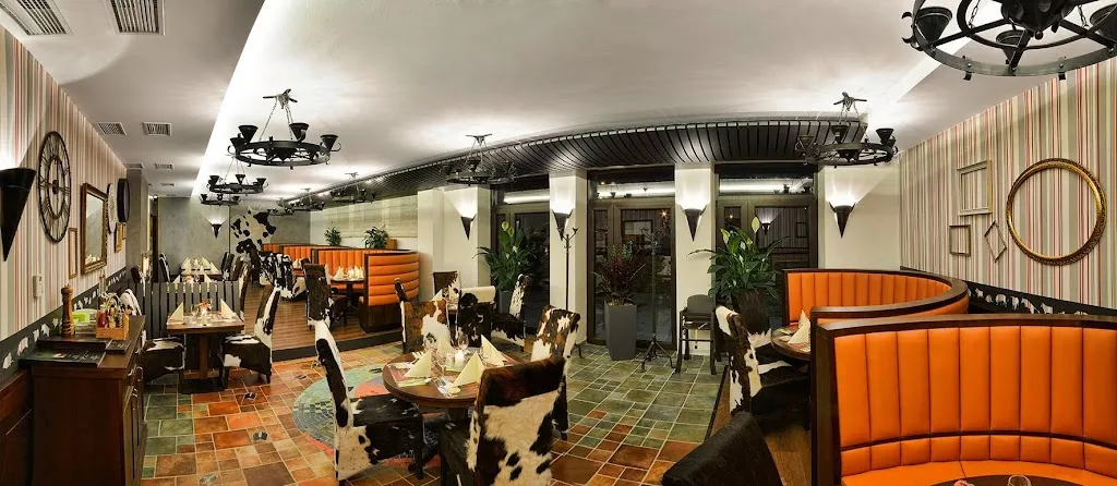 Restaurant a Steakhouse Monte Bú_Czechia_slider_image_1