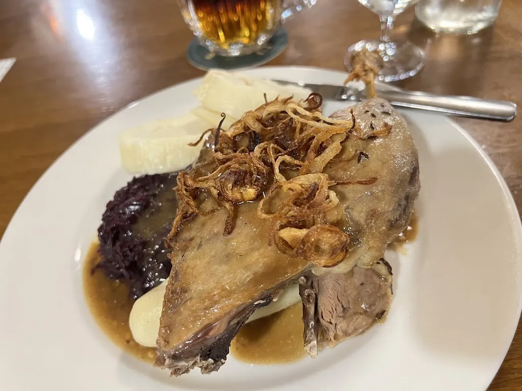 Jocelyn_Stopkova Plzeňská Pivnice_Czechia_review