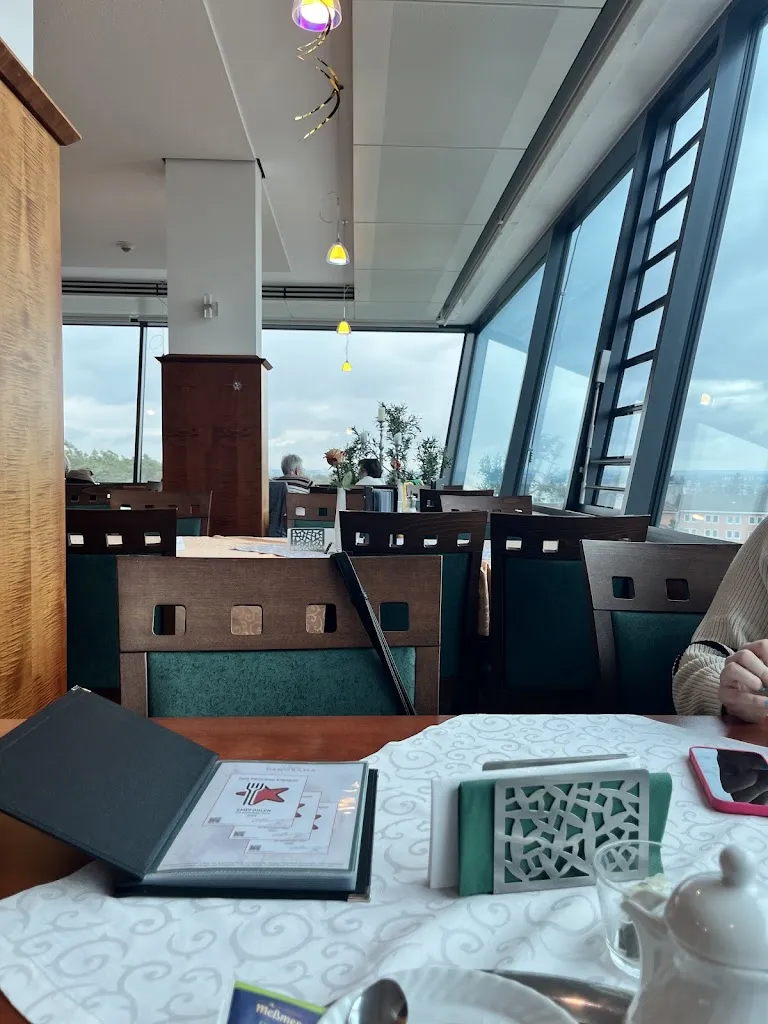 Tino Malama (Malamatino)_Café Panorama Erlangen_Erlangen_avis