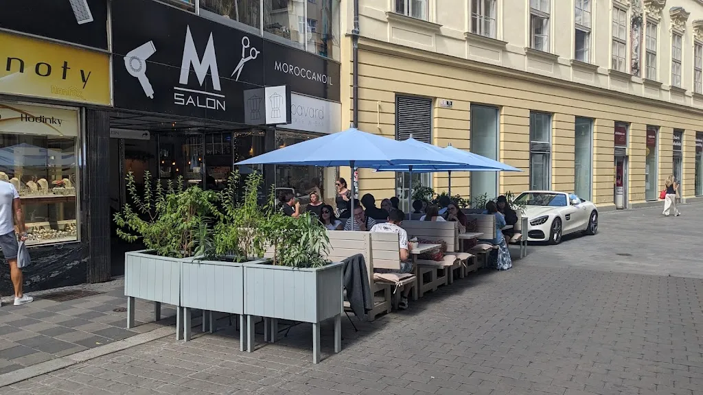 Bavard cafe restaurant in Czechia