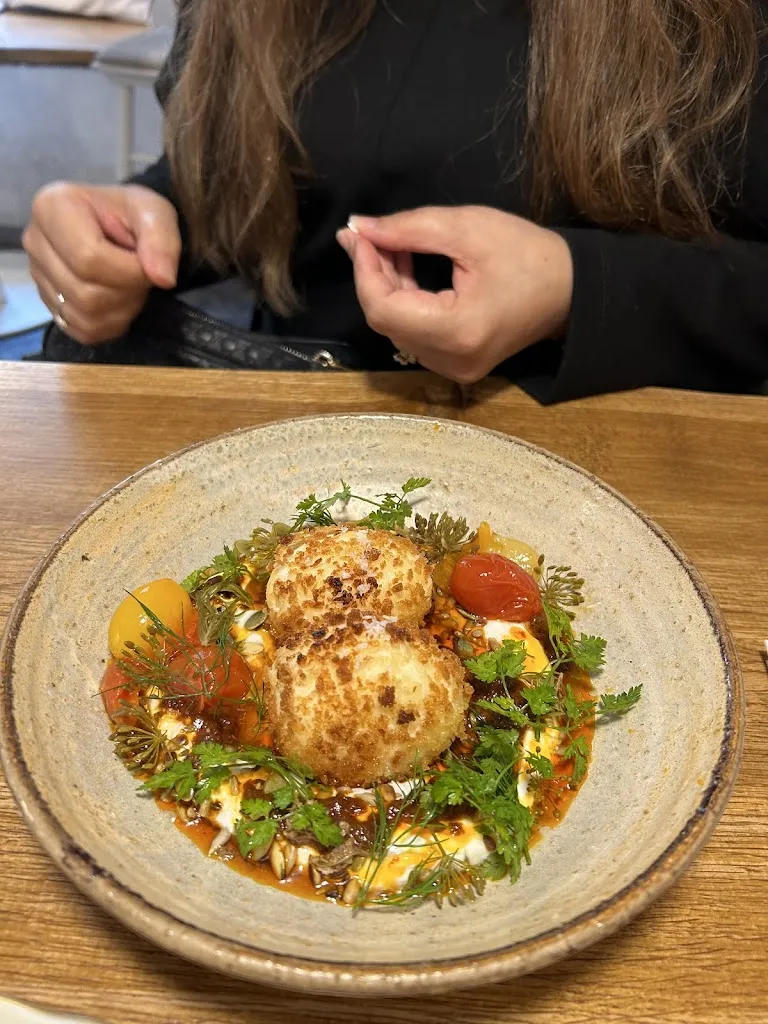 moonie_Eggo Truck Brno_Czechia_review