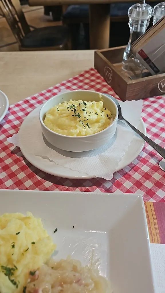 Daniel Sommer_Gaststätte und Restaurant Haus Kreisch Brühl_Brühl_review