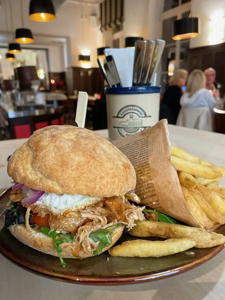 Kaiserbahnhof Brühl_Brühl_slider_image_3