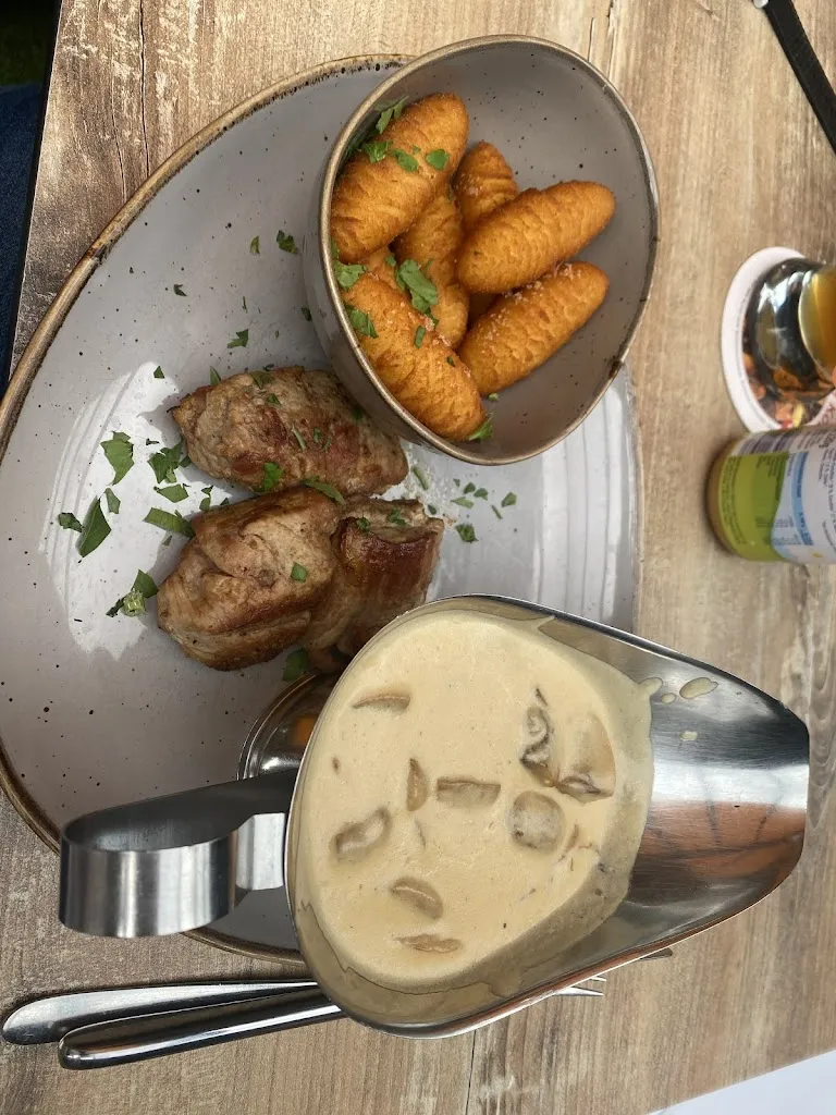 Nadine Seel_Stüffgen_Brühl_review