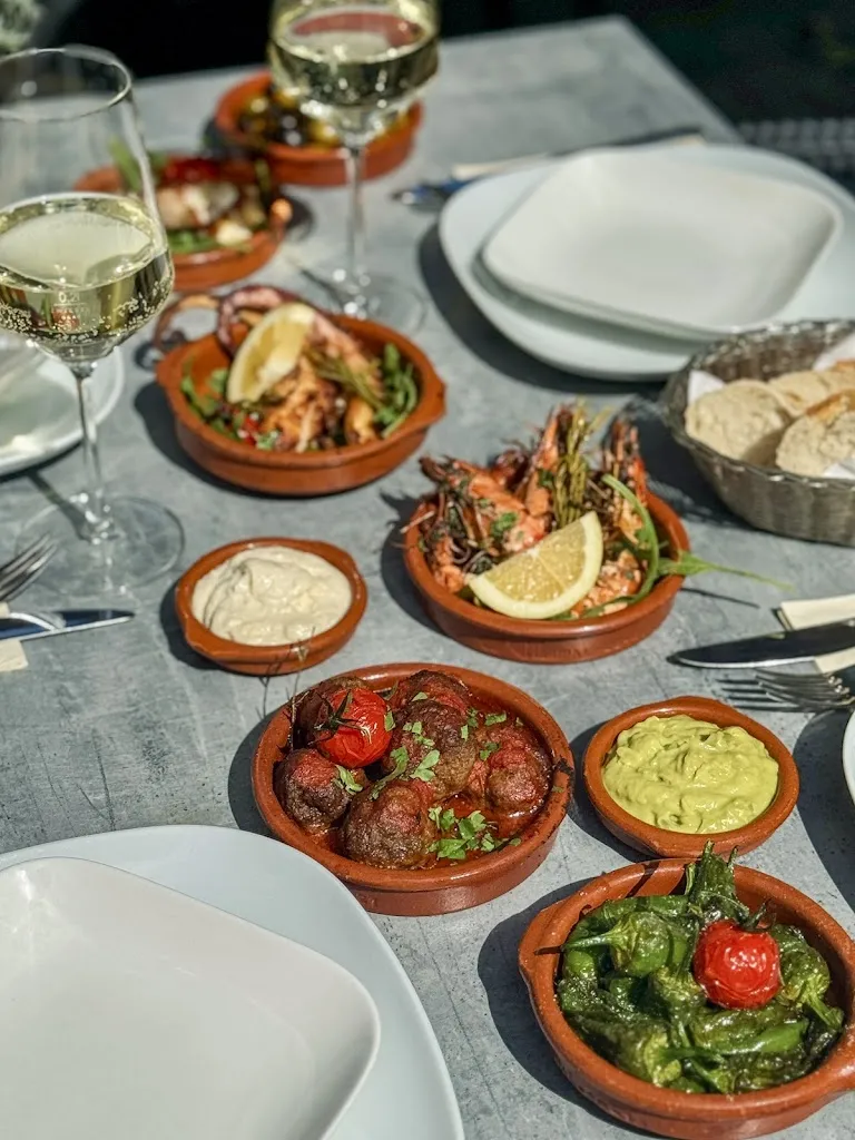 Vellini Brühl_Brühl_slider_image_2