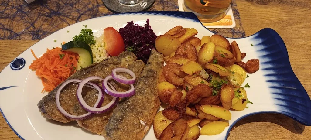 Silvia Felbel_Sauziner Dorfkrug_Sauzin_review