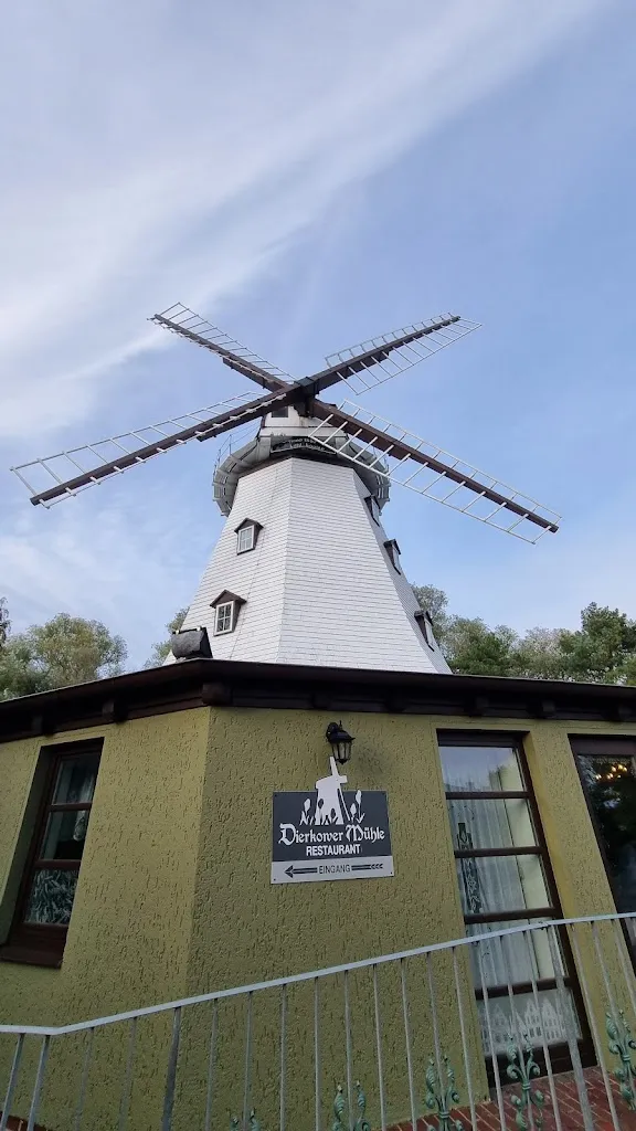 Thomas Burkhart_Dierkower Mühle_Rostock_review