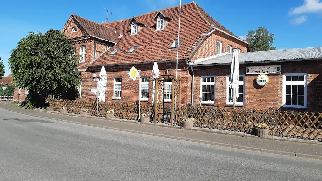 Zwei Linden_Dobbertin_slider_image_1