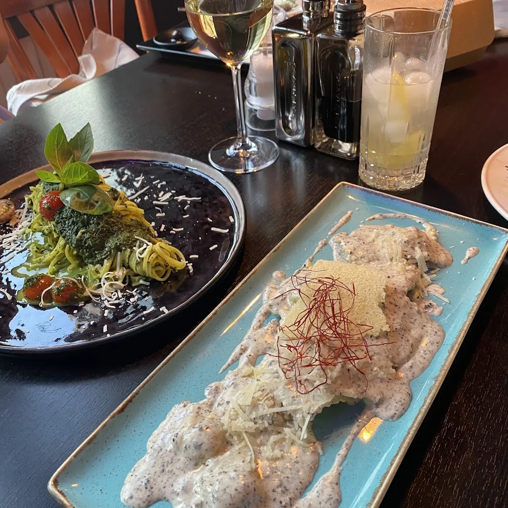 Sohyun Kim_eat/ITALIAN PASTA & WINE BAR_Bonn_review