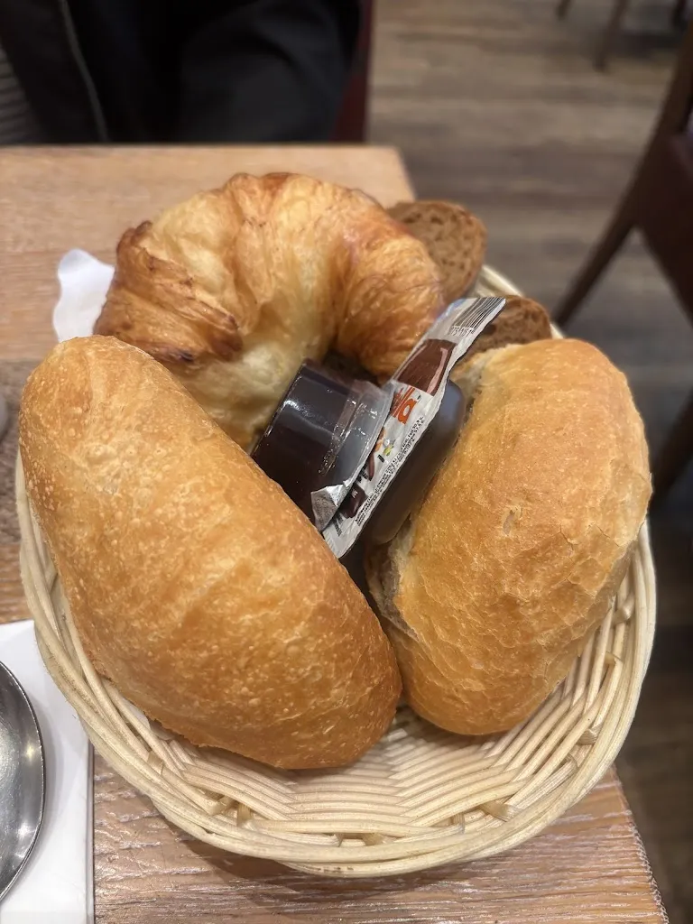 Luna Leong_Giaccomo_Bonn_review