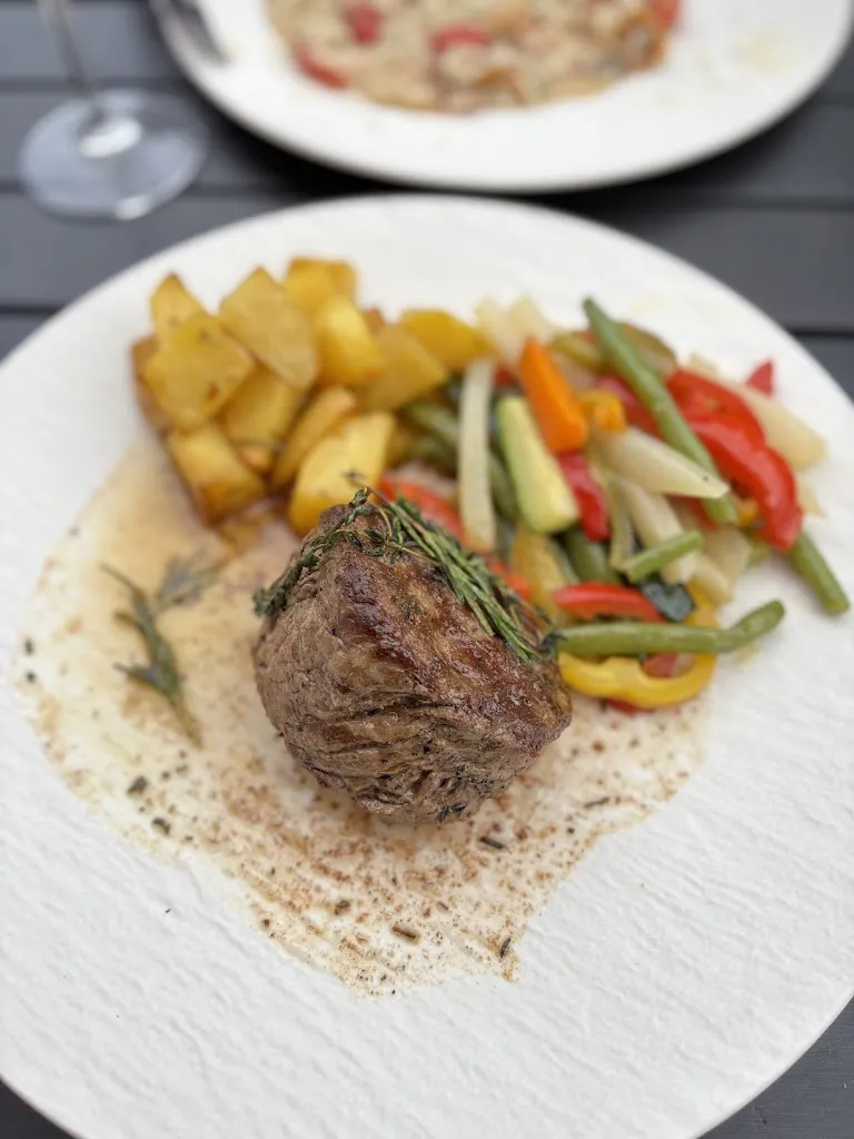 Rossi al Fiume_Bonn_slider_image_3