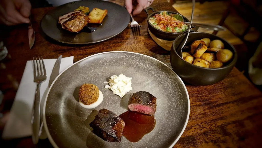 Sha-Roe Bistro_Ireland_slider_image_2