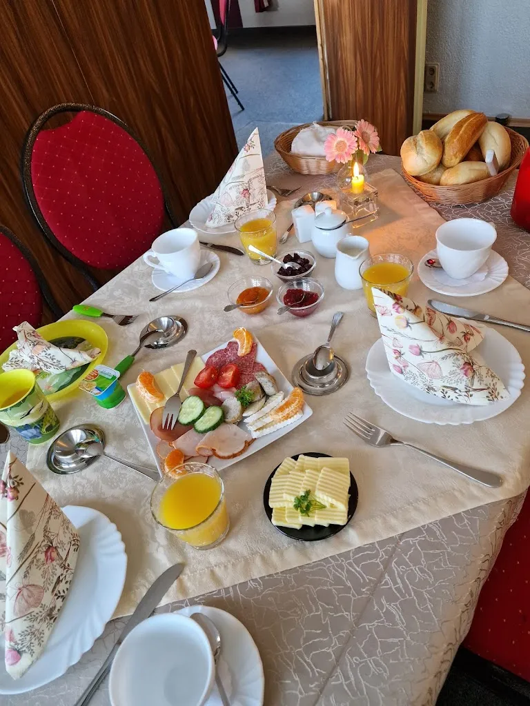 Restaurant u. Pension Bartelt ristorante a Eggesin