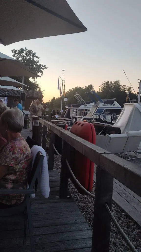 Hafenbar Eggesin - Restaurant & Camping - 2.Einfahrt - Direkt im Hafen, direkt am Wasser!_Eggesin_slider_image_2