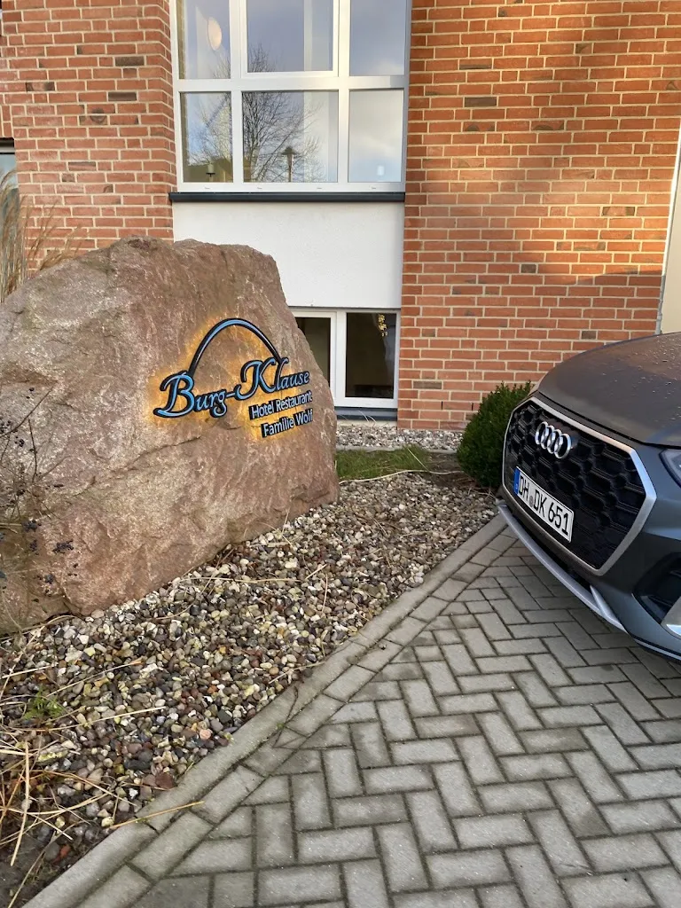 A. Still_Burg-Klause_Fehmarn_review