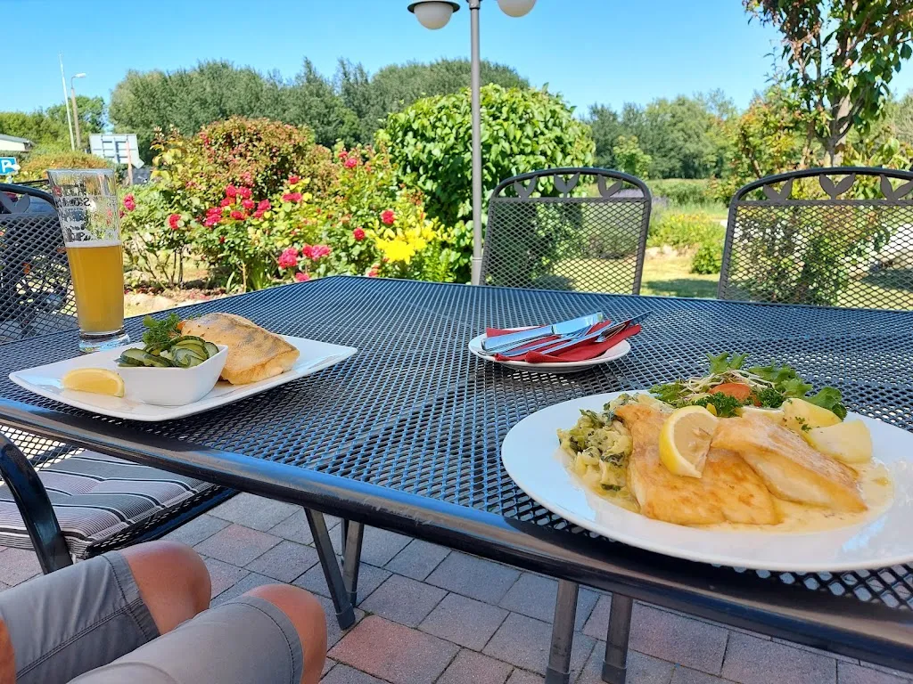 Schifferkrug Kuhle_Dranske_slider_image_2