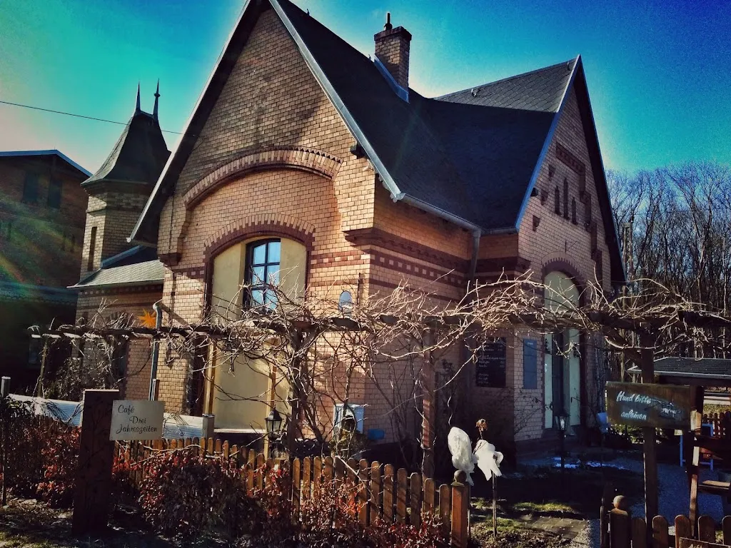 Cafe Drei Jahreszeiten_Gelbensande_slider_image_2