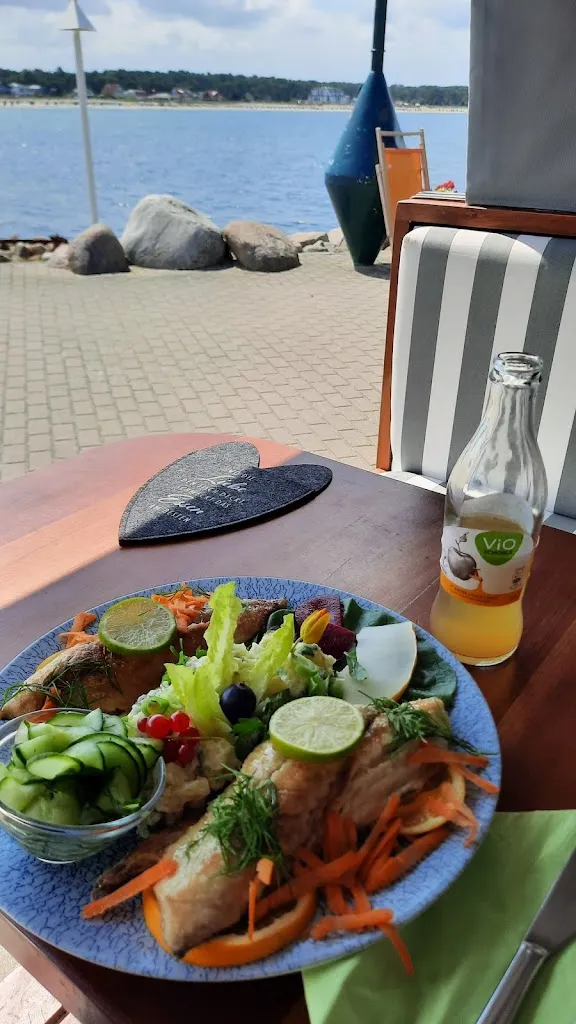 Miriam Klaiber_Kleine Brise Hafen Glowe_Glowe_review