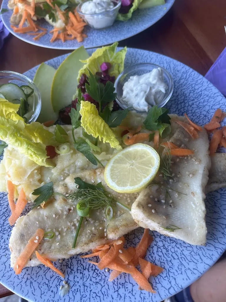 Henrik W._Kleine Brise Hafen Glowe_Glowe_review