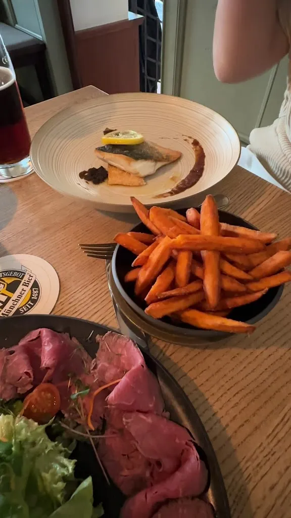 Jasmine Liu_Das Midgardhaus Augustiner am See_Tutzing_Bewertung