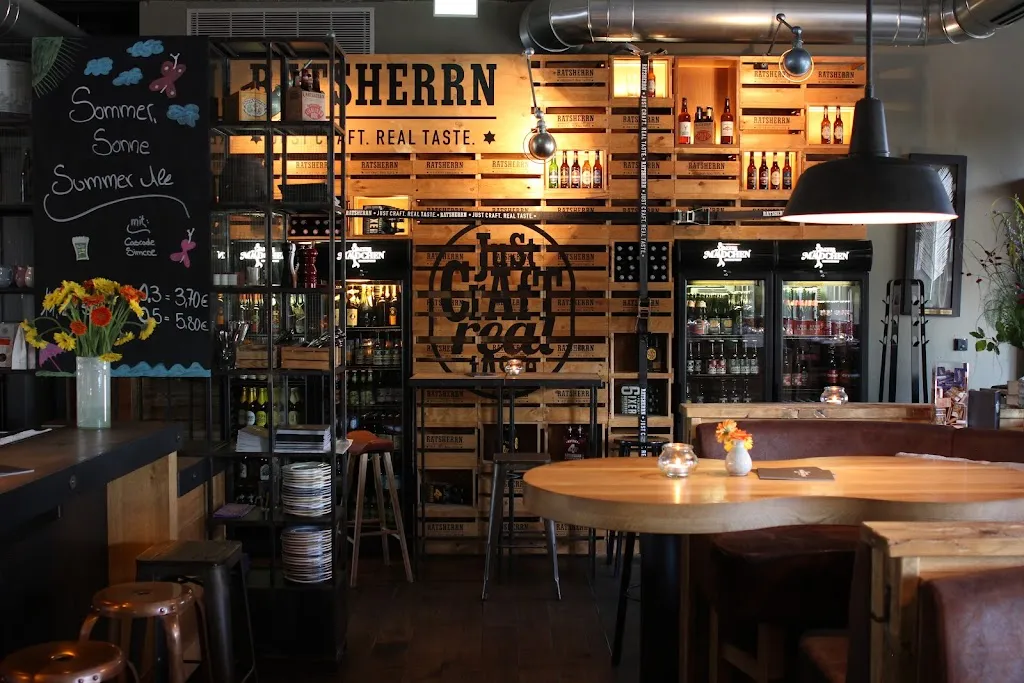 Altes Mädchen Ratsherrn Braugasthaus Hamburg_Hamburg_slider_image_1