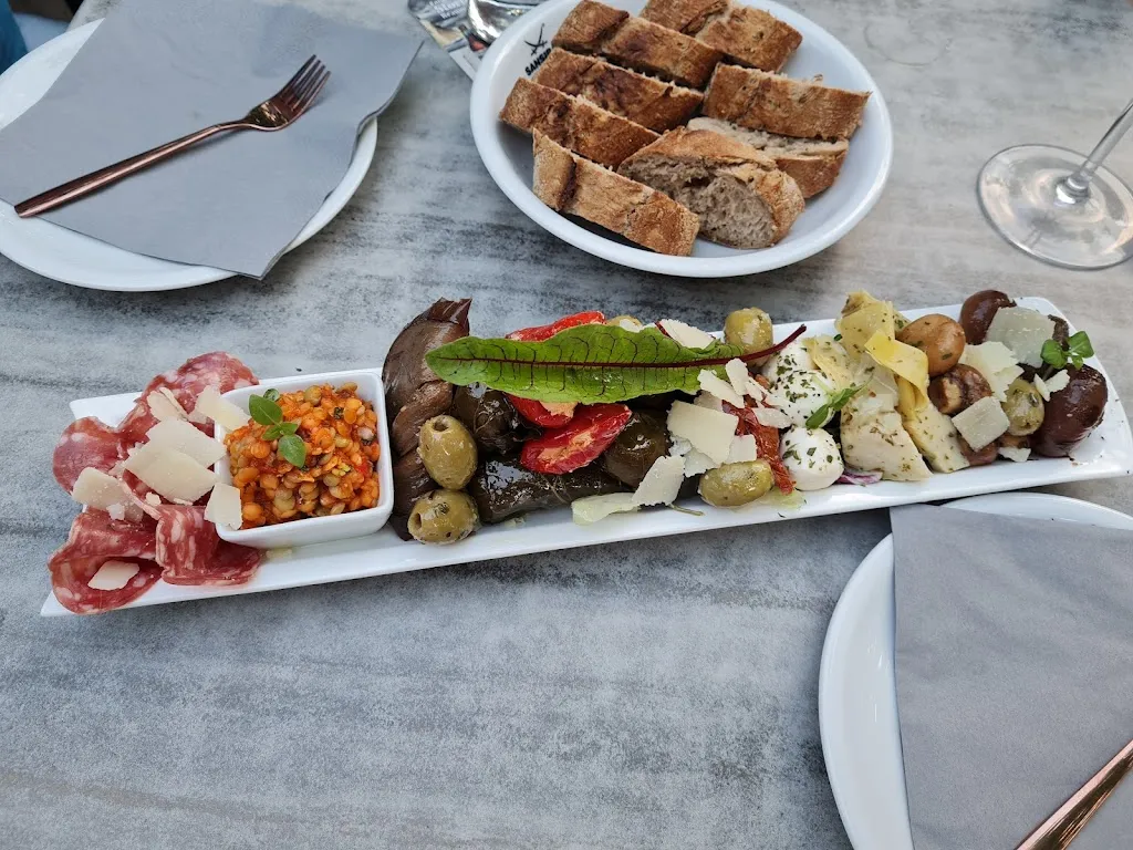 Menu_Cafe Romy_Zierow_image_4