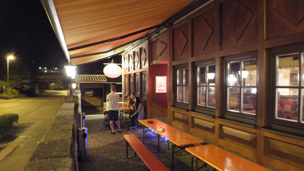 Holzwurm Cafe-Bistro Pilsbar ristorante a Feucht