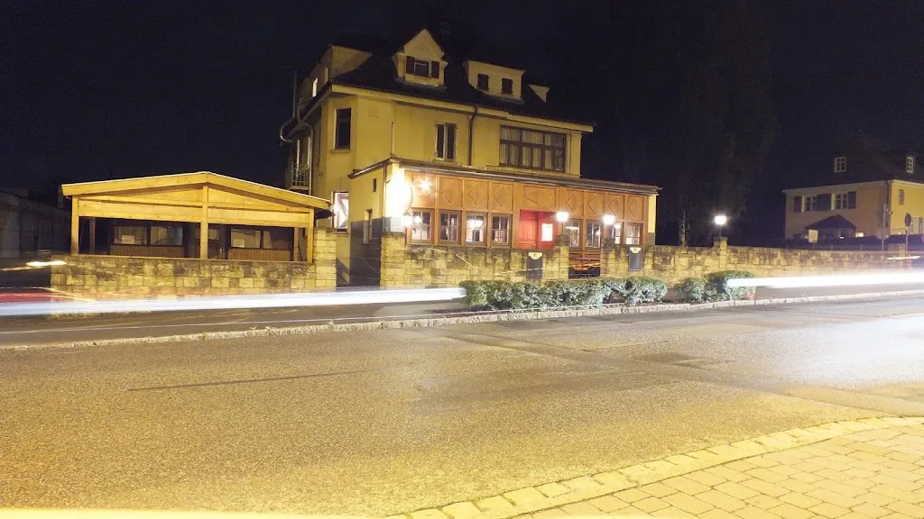 Holzwurm Cafe-Bistro Pilsbar_Feucht_slider_image_3